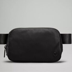 ⭐️NWT⭐️ Lululemon Everywhere Belt Bag 1L